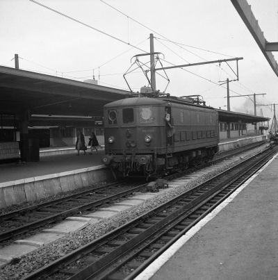 17 juin 1950 : Type 101 N° 101.008 à Bruxelles-Midi